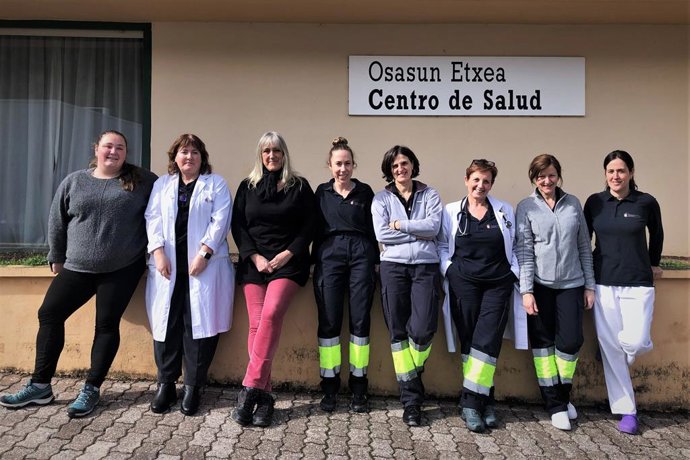 Participantes de um grupo de trabalho no centro de saúde de Leitza para promover o uso do basco.