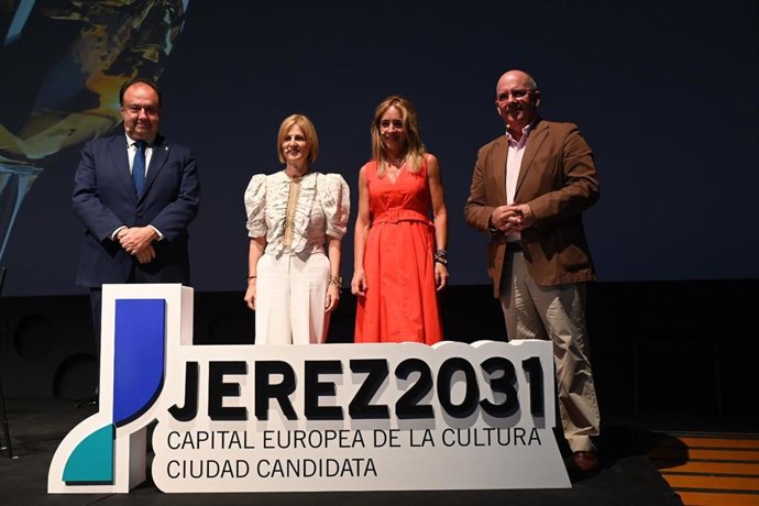 La alcaldesa de Jerez, la presidenta de Diputación, el rector de la Universidad y el representante de los empresarios en la presentación de Jerez2031.