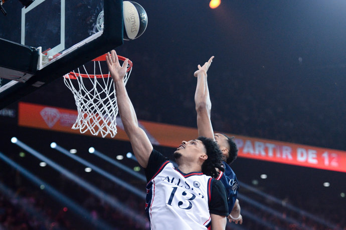 Archivo - December 29, 2024, Paris, France: Xavier Castaneda ( 13 - All Star Monde ) during the LNB match between All Star France vs All Star Monde at Accor Arena on December 29, 2024 in Paris, France.