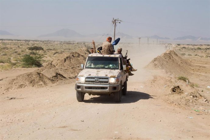 Archivo - Miembros armados del Consejo de Transición del Sur yemení  