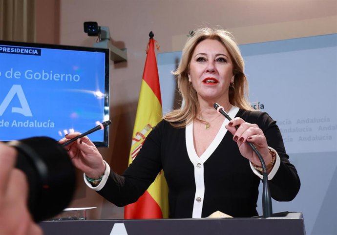 Imagen de archivo de la consejera de Economía, Hacienda, Fondos Europeos y Diálogo Social y portavoz del Gobierno, Carolina España.