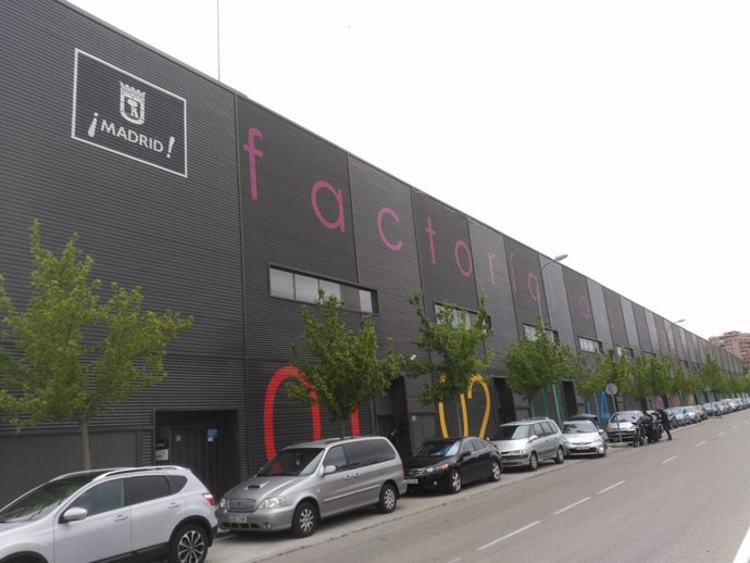 Fachada del edificio que alberga la factoría de Vicálvaro, de la Red de Factorías Industriales de Madrid.