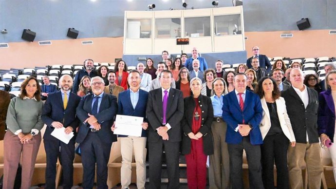 Foto de familia de los alumnos del Máster en Dirección Pública del IAAP.