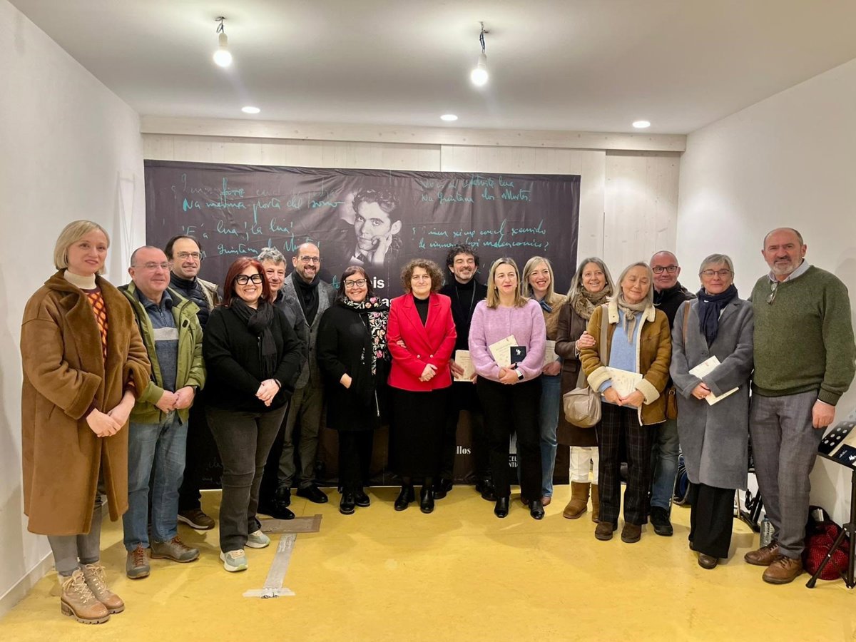 Santiago celebra el 90º aniversario de  Seis poemas galegos , de Lorca, en el local donde se imprimió