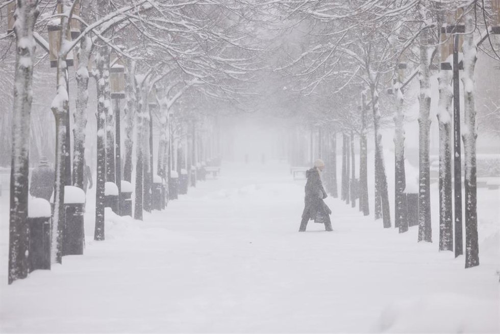 Archivo - Nieve en la capital sueca, Estocolmo (archivo).
