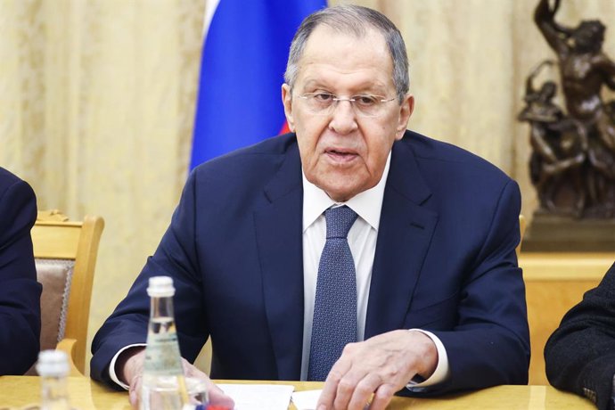 RÚSSIA, MOSCOU - 24 DE DEZEMBRO DE 2025: O Ministro das Relações Exteriores da Rússia, Sergei Lavrov, durante uma reunião de trabalho com o Ministro das Relações Exteriores e Expatriados da Síria, Asaad Hassan Al-Shaibani (não retratado)