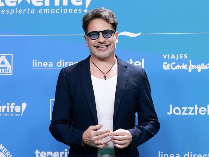 Archivo - El cantante David de María durante el photocall de los premios Cadena Dial 2025, a 20 de marzo de 2025, en Santa Cruz de Tenerife, Tenerife, Canarias (España).