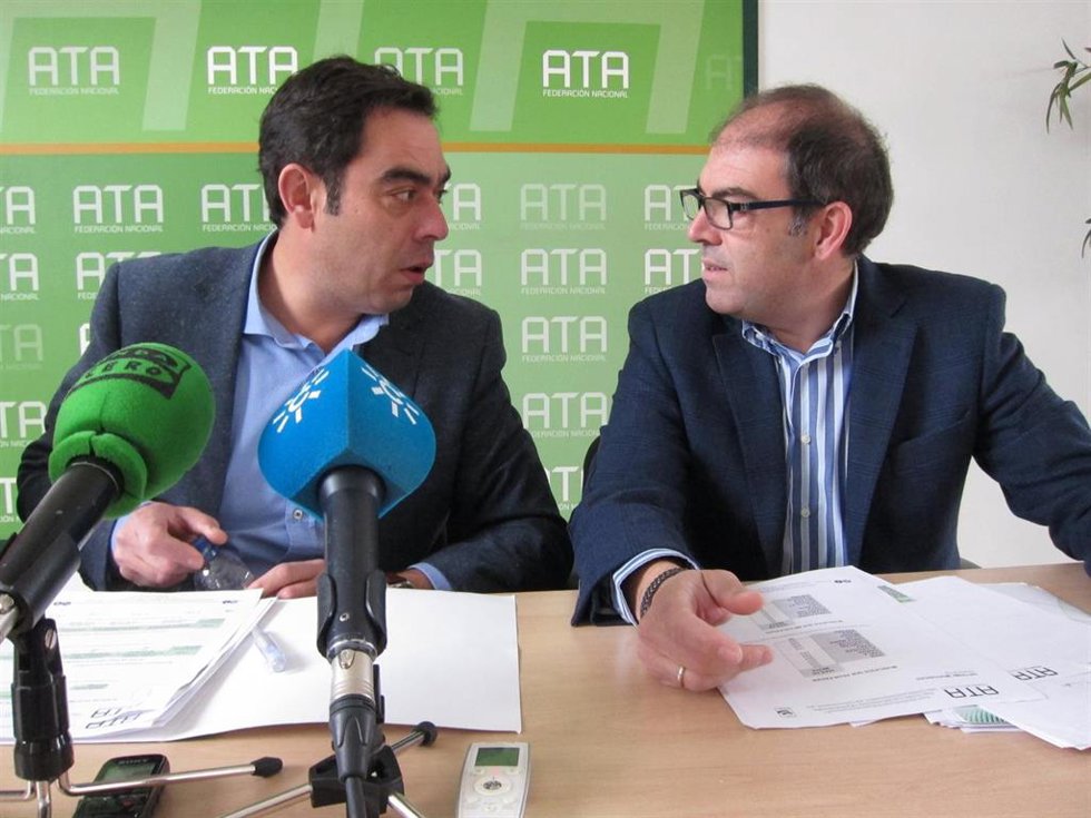 Archivo - Rafael y Lorenzo Amor, en una imagen de archivo.