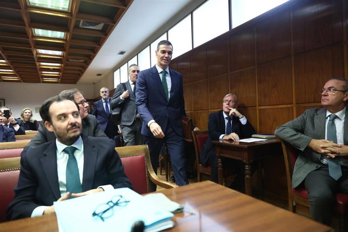 Archivo - El presidente del Gobierno, Pedro Sánchez, a su llegada a la Comisión de Investigación sobre el 'caso Koldo', en el Senado, a 30 de octubre de 2025, en Madrid (España). 