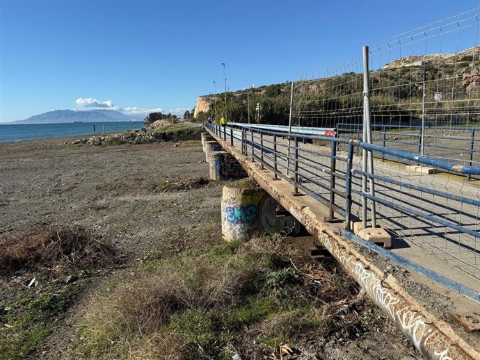 Vistas del puente sobre el arroyo Totalán