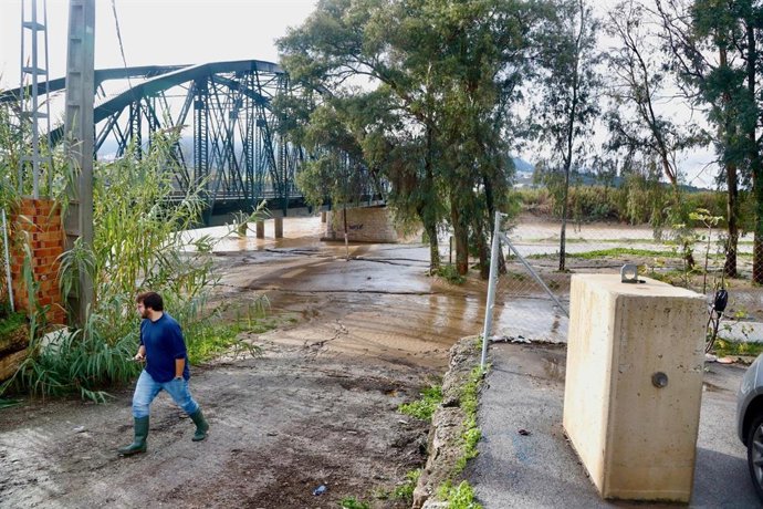 Río Guadalhorce a su paso por Cártama (Málaga) tras el temporal