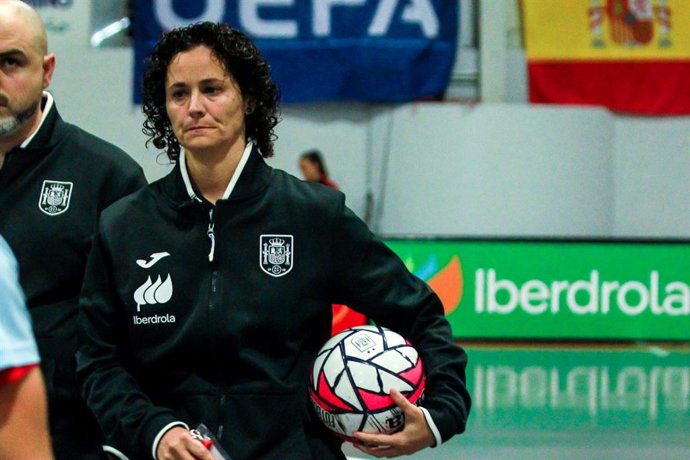Archivo - Claudia Pons, da Espanha, observa a partida amistosa do FUTSAL feminino entre Espanha e Portugal no Pavilhão Candido Carrera Estevez em 8 de novembro de 2023, em Salvaterra de Mino, Pontevedra, Espanha.