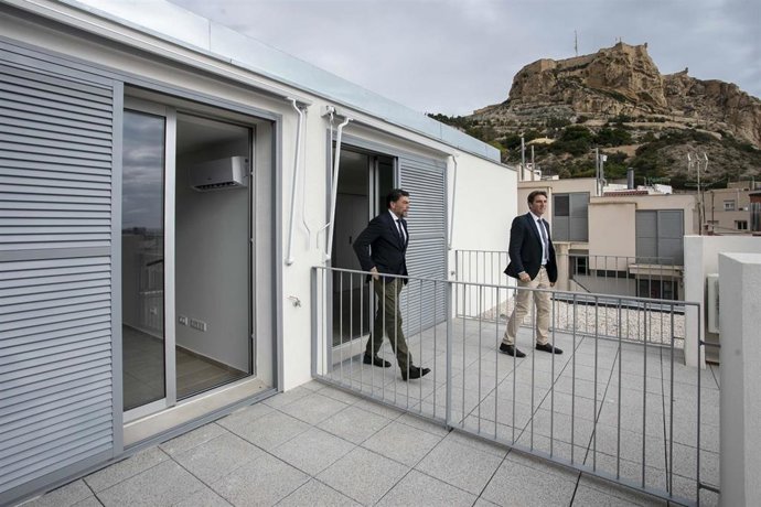 Recepción de las viviendas sociales para alquiler joven en El Portón del Casco Antiguo