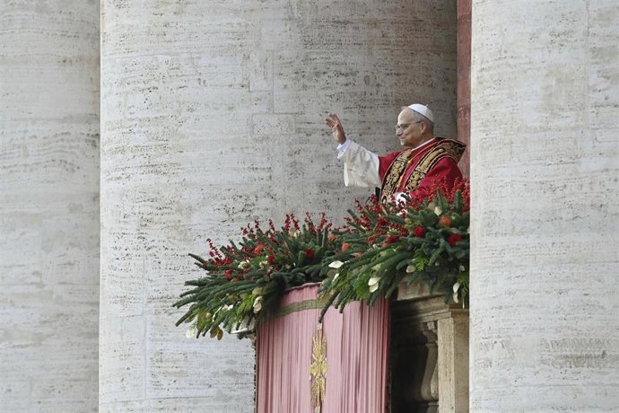 El Papa en la plaza de San Pedro el día de Navidad.