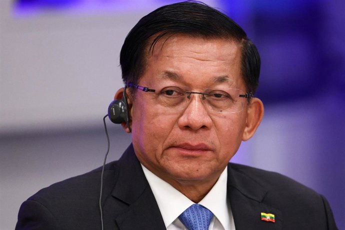 Archivo - El líder de la junta militar de Birmania, Min Aung Hlaing, durante un acto en la capital de Rusia, Moscú, en septiembre de 2025 (archivo)