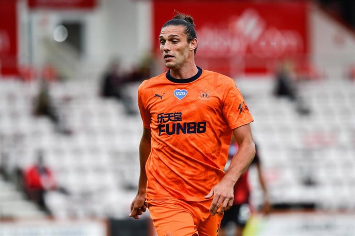 Archivo - Andy Carroll con el Newcastle