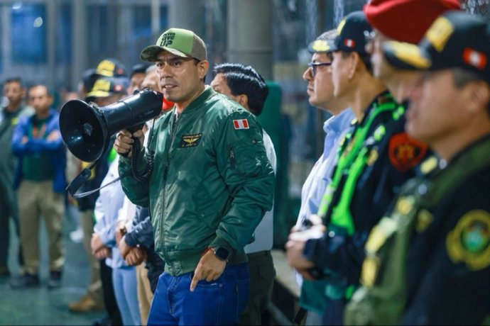 El presidente José Jerí supervisó el despliegue de más de 900 efectivos de la PNP.