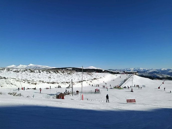 La semana de Navidad finaliza en las estaciones gestionadas por la Diputación de León con más de 13.311 esquiadores