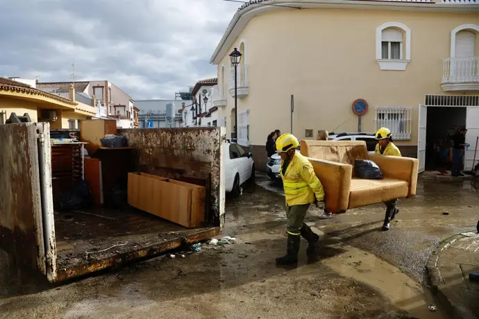Labores de acondicionamiento tras lluvias en Cártama