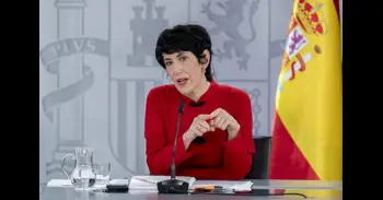 Elma Saiz defiende gobernar con reglamentos para aprobar medidas que no tengan que pasar por el Parlamento