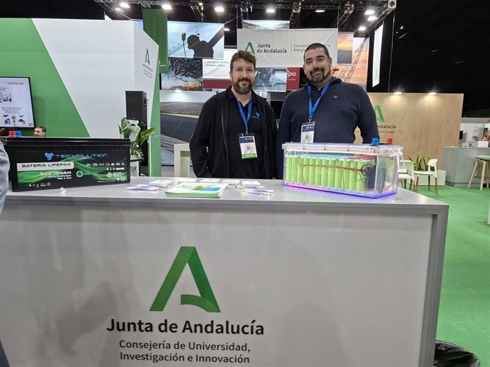 La Junta de Andalucía asesora a 14.300 emprendedores y facilita la creación de 13.000 empresas desde los CADE.