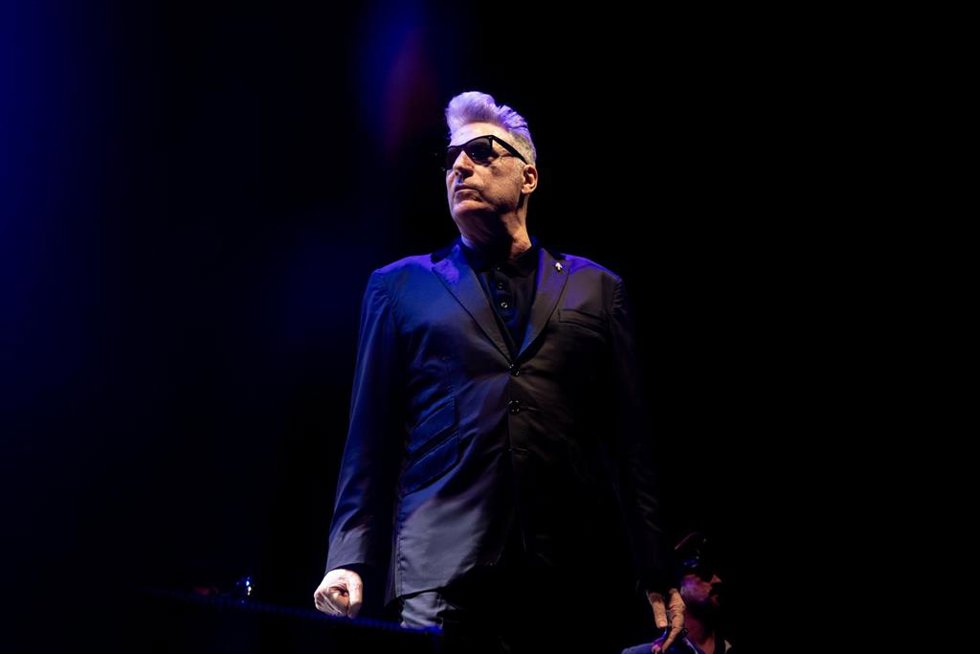 Archivo - El cantante Loquillo durante su concierto en el Movistar Arena, a 23 de octubre de 2025, en Madrid (España).