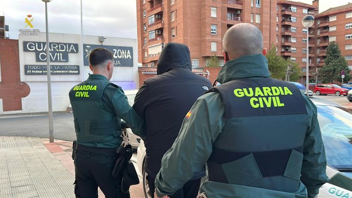 Detenido un hombre de 35 años sorprendido en un control con cerca de 2 kilos de 'speed' ocultos en su vehículo