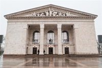 Rusia reabre el teatro de Mariúpol, destruido en el cerco de tres meses al inicio de la invasión de Ucrania