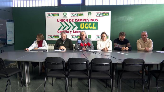 Una imagen de la rueda de prensa de UCCL en la que ha hecho balance del año.