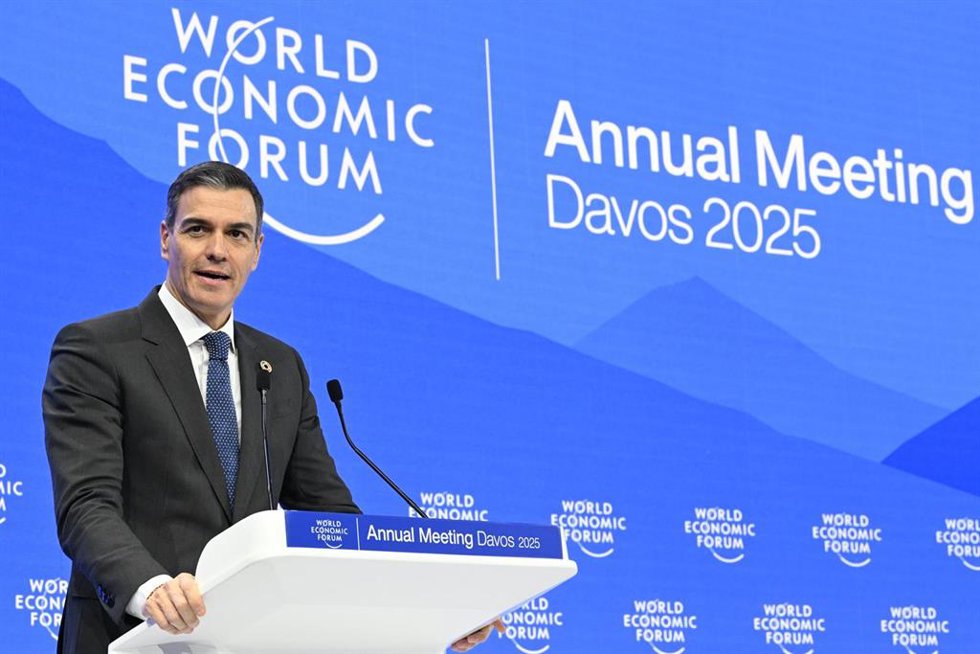 Archivo - El presidente del Gobierno, Pedro Sánchez, interviene en el Foro Económico Mundial de Davos, a 22 de enero de 2025, en Davos (Suiza).