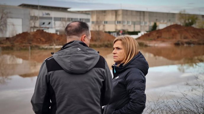 Pilar Bernabé visita Riba-roja després de les pluges