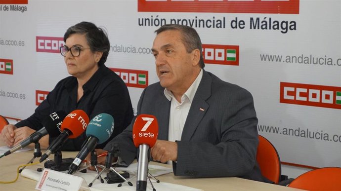 Archivo - La secretaria de Politicas Sociales de CCOO de Andalucía, Inmaculada Sánchez Allende, en rueda de prensa. Imagen de archivo.