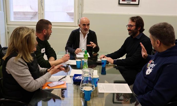 Sirera en la reunión de este lunes con representantes de sindicatos de seguridad del Metro de Barcelona