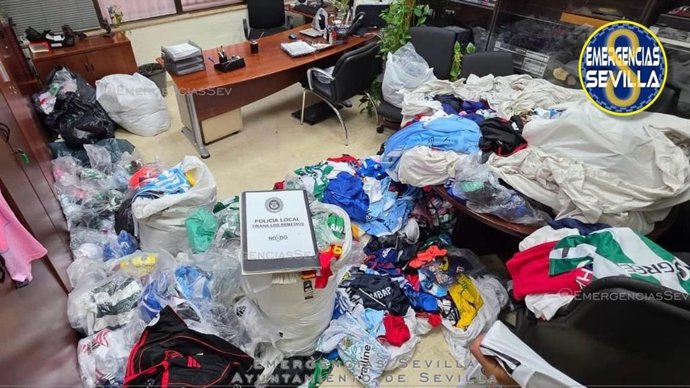 Mercancía intervenida en San Jacinto en Sevilla