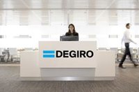 Santander, Repsol, Grifols, IAG o Indra, entre las acciones más negociadas en España en 2025