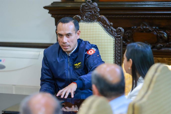 El presidente de la República, José Jerí, celebró una reunión con la presidenta del IRTP y altos mandos militares en el Palacio de Gobierno, el jueves 11 de diciembre de 2025.