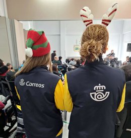Visita solidaria de Correos a Aspace Granada