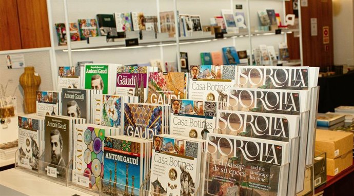 Casa Botines Store, la tienda del Museo Casa Botines Gaudí, estará involucrada en el 'Salón de Lectura de Casa Botines' que echará a andar en enero de 2026.