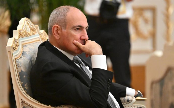 Archivo - October 10, 2025, Dushanbe, Tajikistan: Armenian Prime Minister Nikol Pashinian listens during the Council of Heads of State of the Commonwealth of Independent States summit meeting at the Palace of the Nation, October 10, 2025 in Dushanbe, Taji