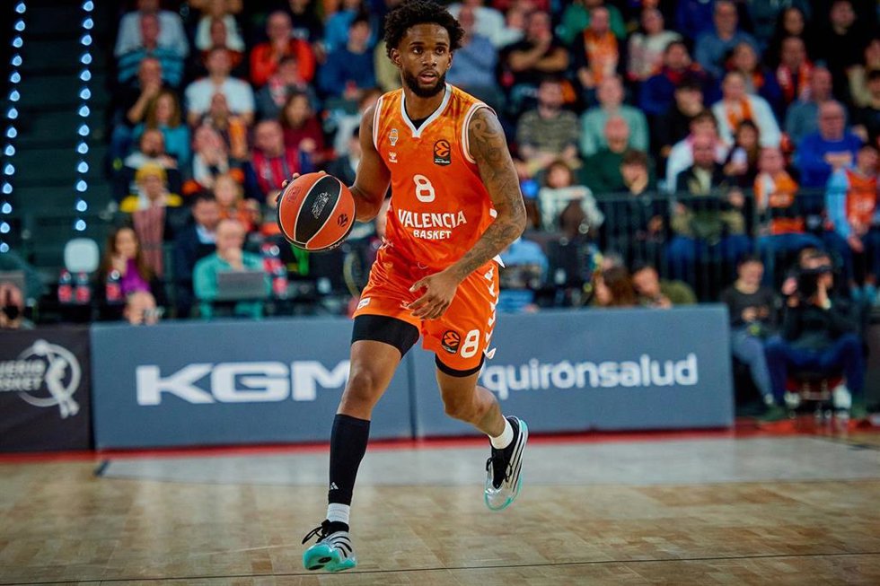 El jugador del Valencia Basket Jean Montero
