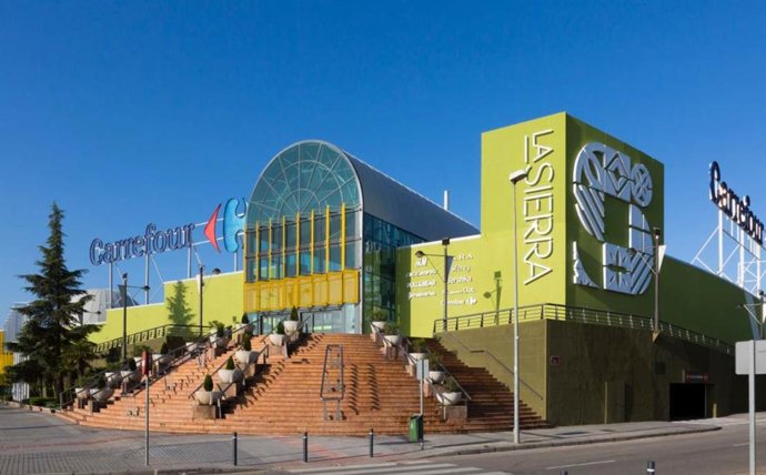 Archivo - Centro comercial La Sierra.