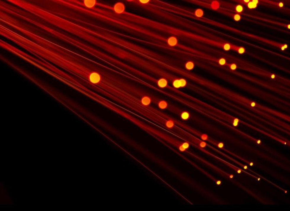 Archivo - Cable de fibra óptica