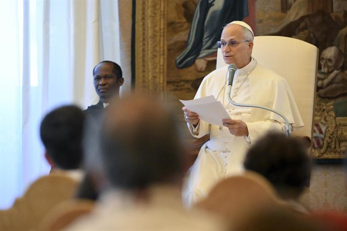 El Papa recibe a peregrinos de la parroquia Santo Tomás de Villanueva de Alcalá de Henares.