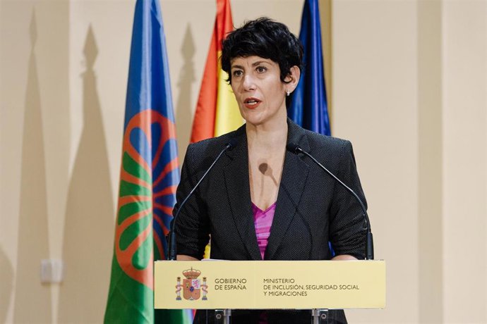 Archivo - La ministra de Inclusión, Seguridad Social y Migraciones, Elma Saiz