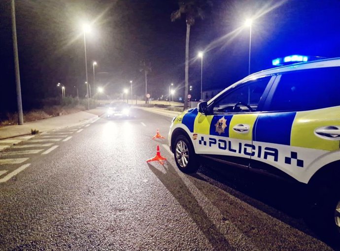 Archivo - Vehículo de la Policía Local de El Puerto.