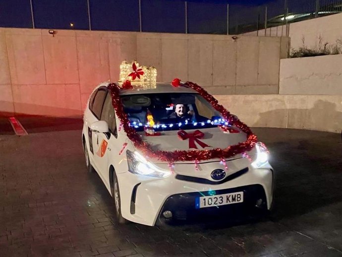 Gracias a esta actuación, 80 mayores podrán disfrutar de una jornada especial recorriendo las calles de la ciudad para contemplar la iluminación y decoración navideñas