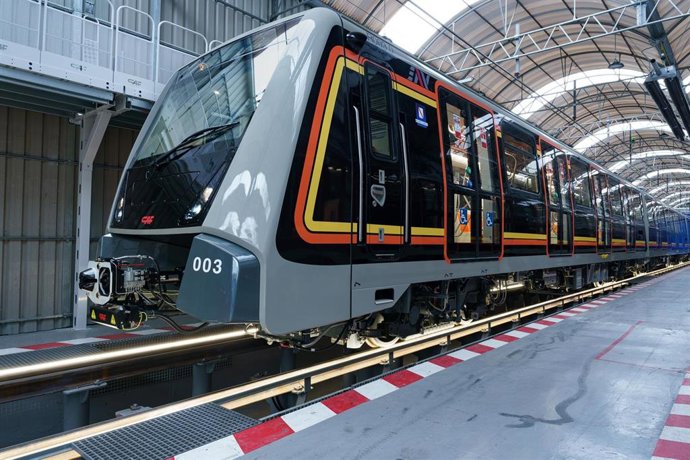 Archivo - El consorcio liderado por CAF se adjudica el proyecto integral para la línea 10 del metro de Nápoles (Italia)