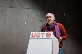 Archivo - El secretario general de UGT, Pepe Álvarez, durante el II Comité Confederal de UGT, a 26 de noviembre de 2025, en Madrid (España). El II Comité Confederal tras el 44º Congreso se celebra en el marco del ERE presentado por Telefónica que implicar