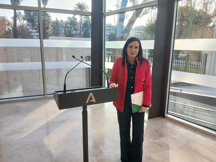 La delegada de Empleo, Empresa y Trabajo Autónomo de la Junta en Córdoba, María Dolores Gálvez.