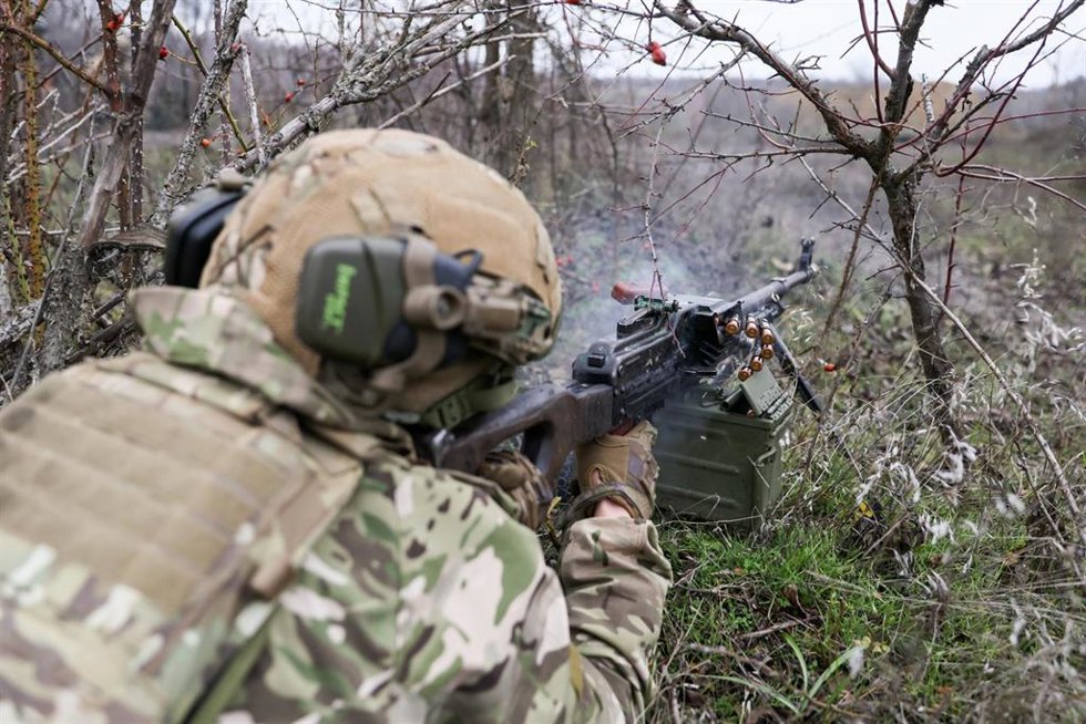 Militares del Ejército de Rusia durante unas maniobras en diciembre de 2025 en la provincia ucraniana de Lugansk, ocupada en el marco de la invasión lanzada en febrero de 2022 (archivo)